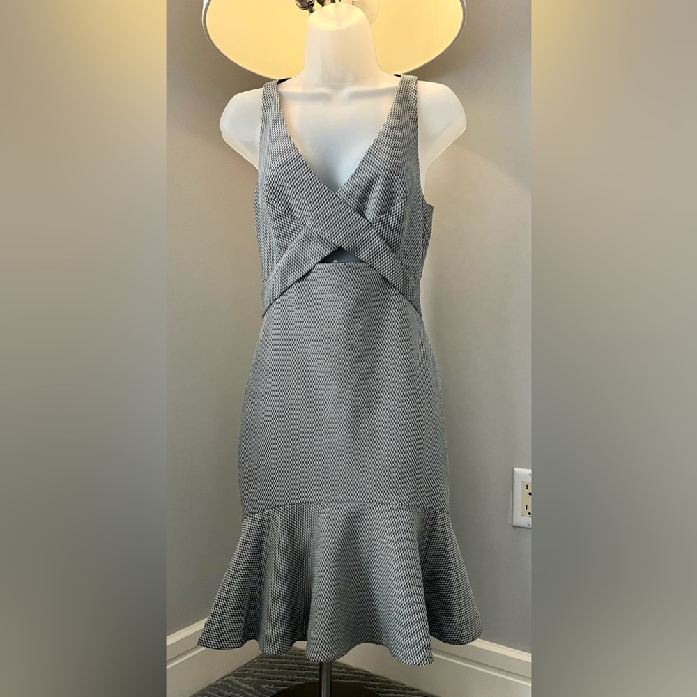 A BEAUTIFUL BLack and white dress!